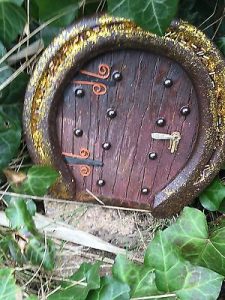 Easter-Fairy-Doors-Horseshoe